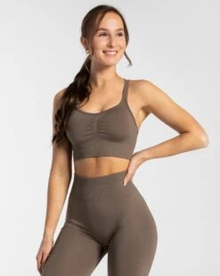 Timeless Scrunch Sport BH Taupe – Push-Up Effekt & Komfort