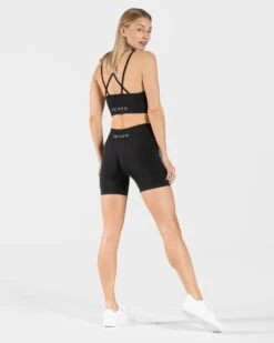 Timeless Scrunch Short "Schwarz" 9 Timeless Scrunch Short "Schwarz" -Teveo Geschaft timeless scrunch short schwarz 674888