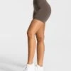 Timeless Scrunch Short "Taupe" 1 Timeless Scrunch Short "Taupe" -Teveo Geschaft timeless scrunch short taupe 848033