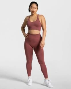 True Leggings Beere - Figurformende High-Waist Sport Leggings 9 True Leggings Beere - Figurformende High-Waist Sport Leggings -Teveo Geschaft true seamless leggings beere 186813