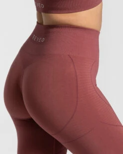 True Leggings Beere - Figurformende High-Waist Sport Leggings 10 True Leggings Beere - Figurformende High-Waist Sport Leggings -Teveo Geschaft true seamless leggings beere 488216